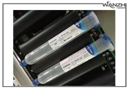 全自動臥式圓瓶貼標機